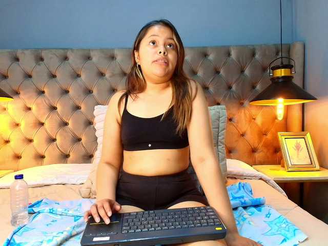 KylieSweett live cam on BongaCams