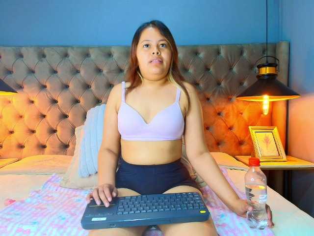 KylieSweett live cam on BongaCams