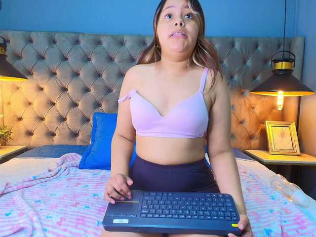 KylieSweett live webcam show