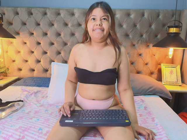 KylieSweett live cam on BongaCams
