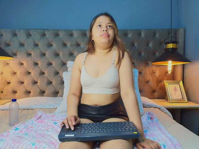 KylieSweett live cam on BongaCams