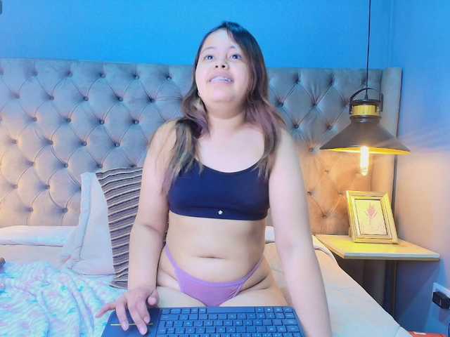 KylieSweett live cam on BongaCams