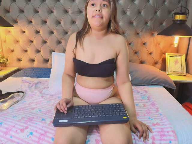 KylieSweett live cam on BongaCams