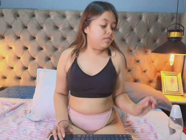 KylieSweett live cam on BongaCams