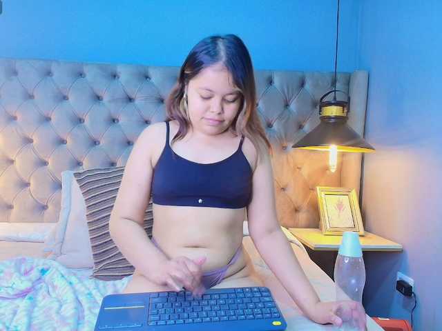 KylieSweett live cam on BongaCams