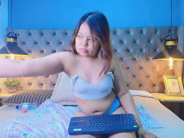 KylieSweett live cam on BongaCams
