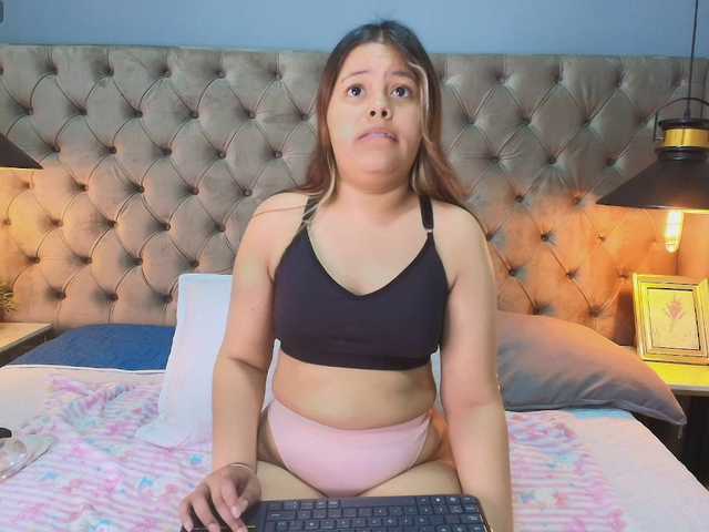 KylieSweett live cam on BongaCams