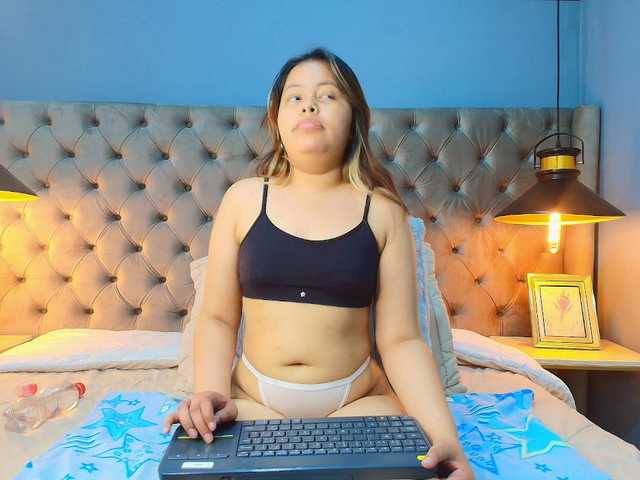 KylieSweett live cam on BongaCams