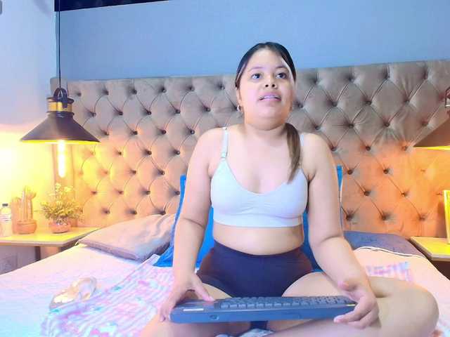 KylieSweett live cam on BongaCams