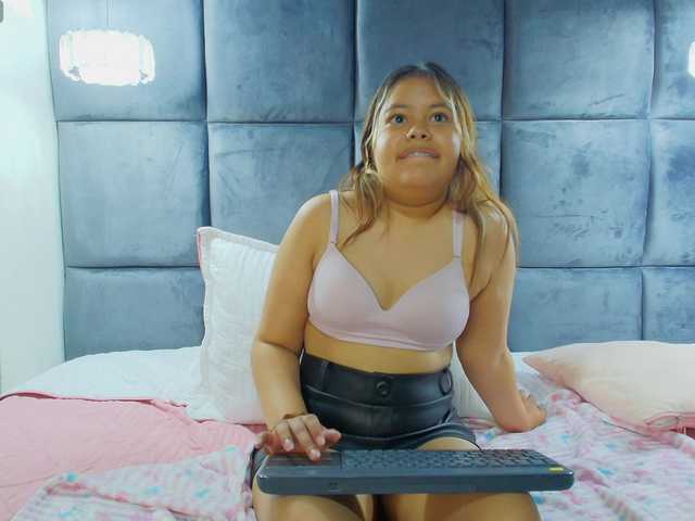 KylieSweett live cam on BongaCams