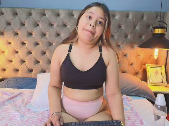 KylieSweett live cam on BongaCams