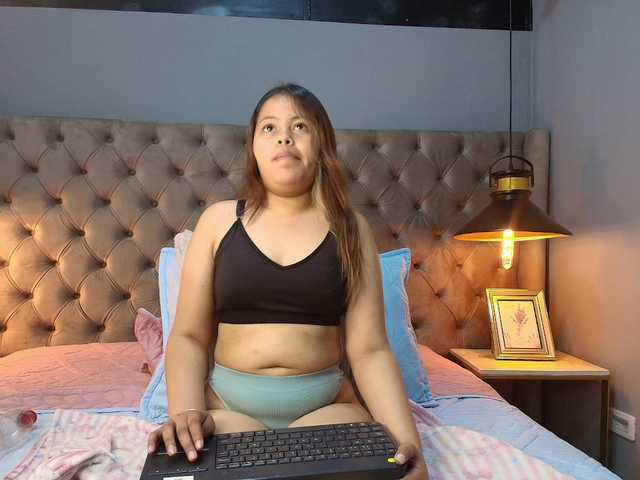 KylieSweett live cam on BongaCams