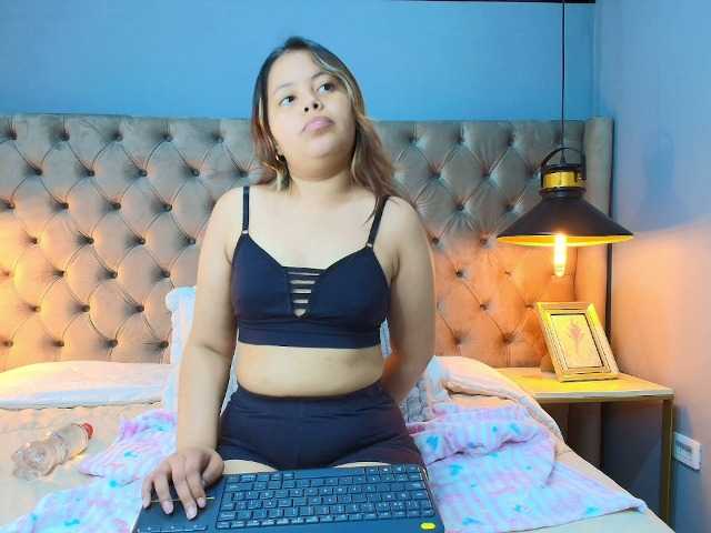 KylieSweett live cam on BongaCams