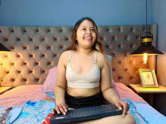 KylieSweett live cam on BongaCams
