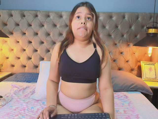 KylieSweett live cam on BongaCams