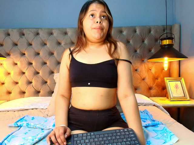 KylieSweett live cam on BongaCams