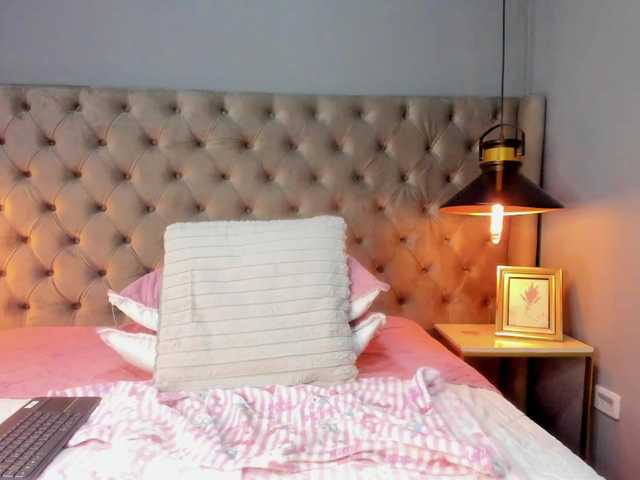 KylieSweett live cam on BongaCams