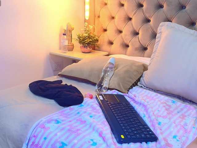 KylieSweett live cam on BongaCams