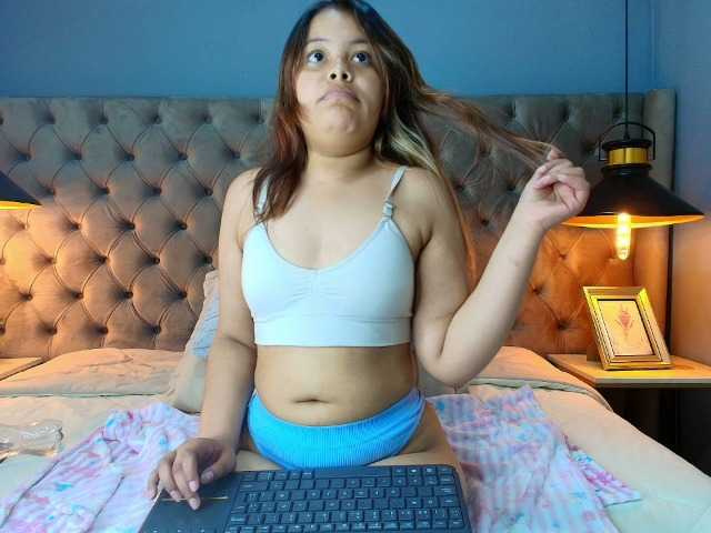 KylieSweett live cam on BongaCams