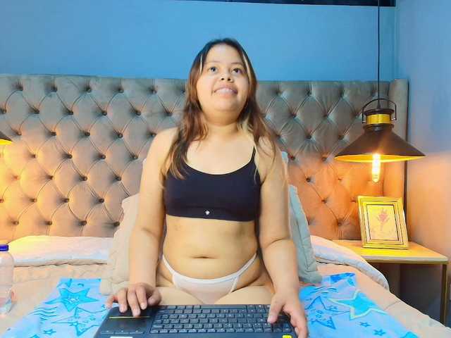 KylieSweett live cam on BongaCams