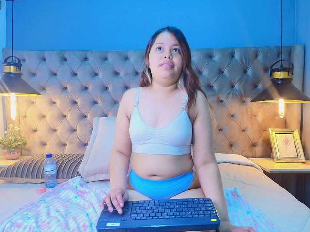 KylieSweett live cam on BongaCams