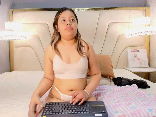 KylieSweett live cam on BongaCams