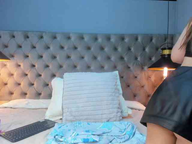 KylieSweett webcam