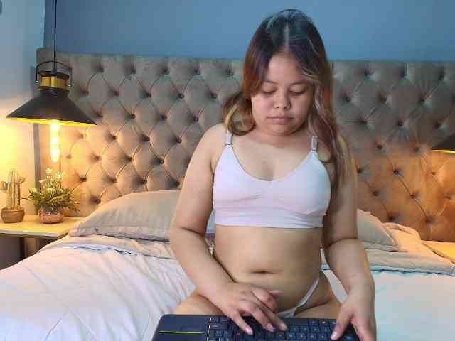 KylieSweett webcam