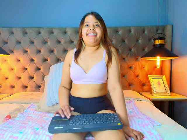 KylieSweett Live Webcam on BongaCams