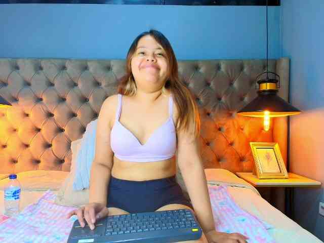 KylieSweett Live Webcam on BongaCams