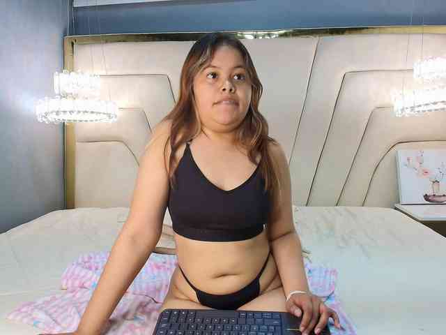 KylieSweett webcam