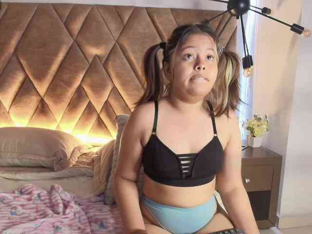 KylieSweett webcam