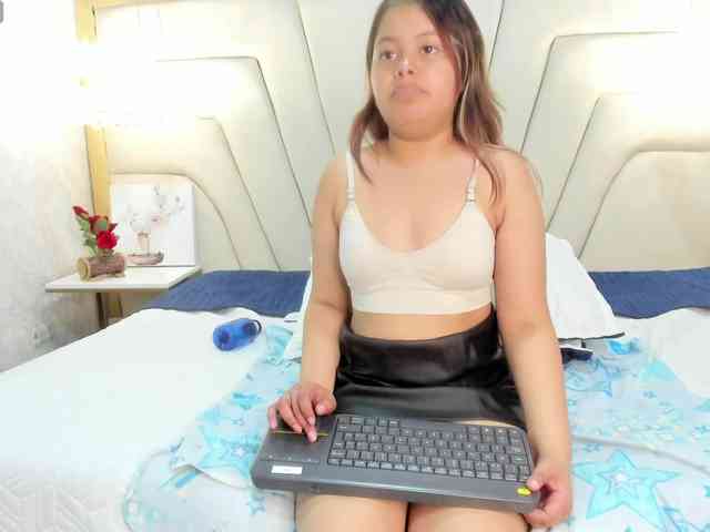 KylieSweett webcam