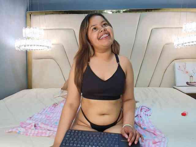 KylieSweett webcam