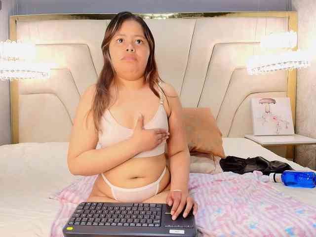 KylieSweett webcam