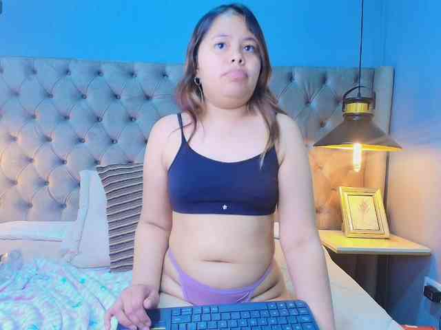 KylieSweett webcam