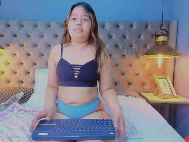 KylieSweett webcam