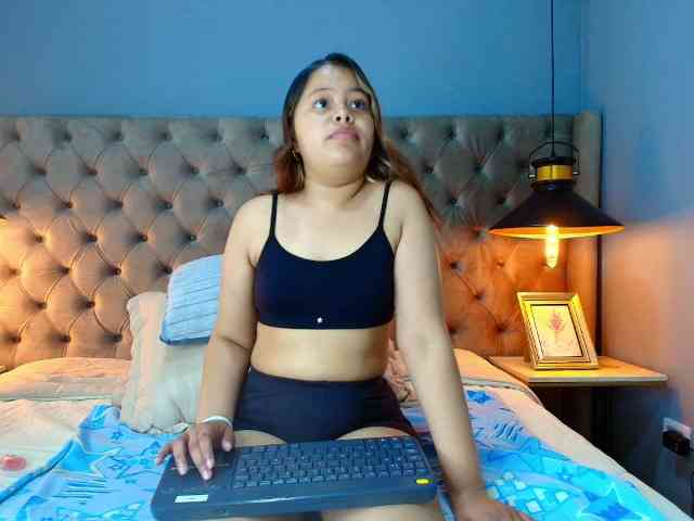 KylieSweett webcam