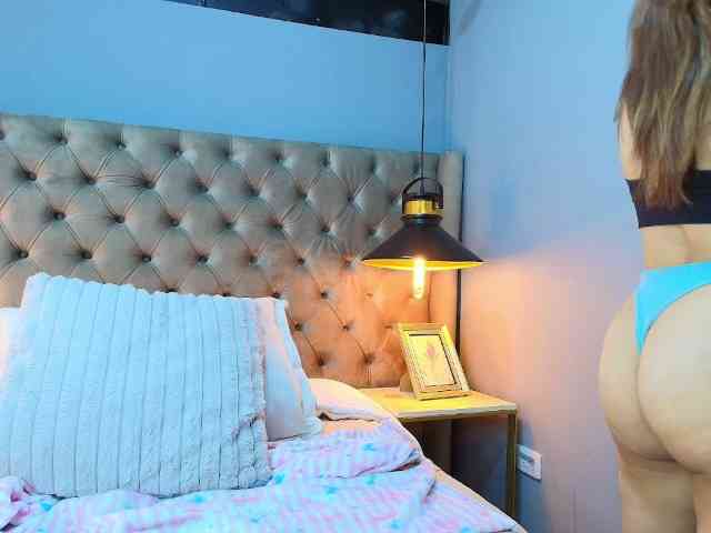 KylieSweett webcam