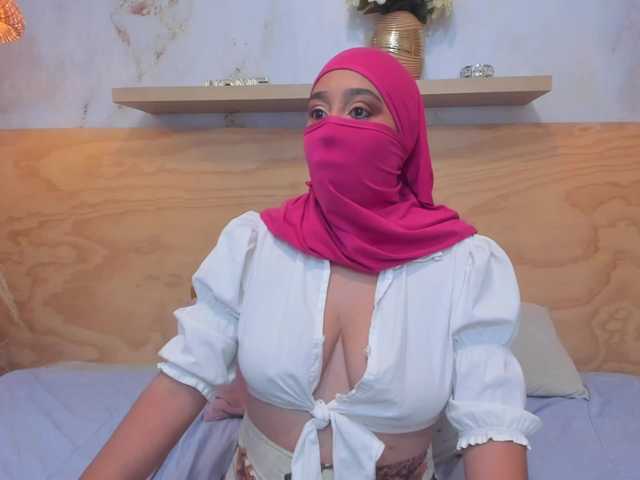 Sorayaa live cam on BongaCams