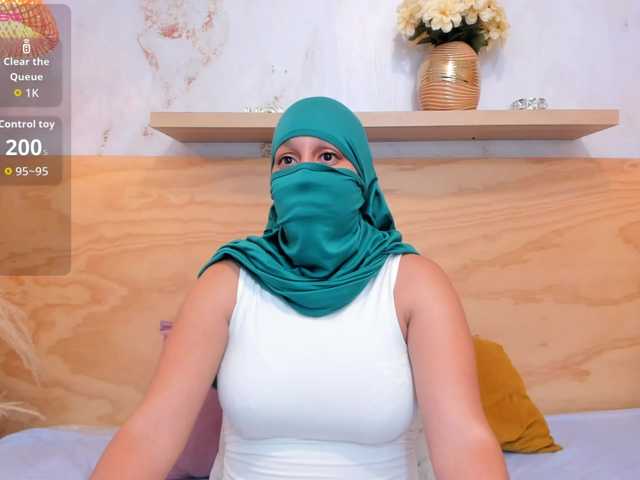 Sorayaa live cam on BongaCams