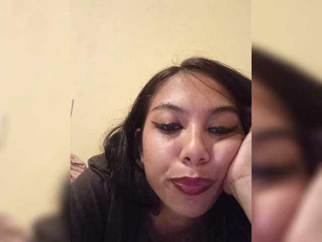 Anamariaby22 live cam on BongaCams