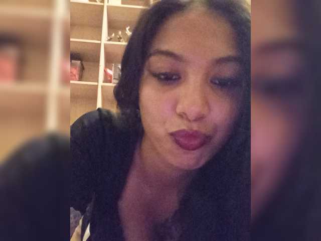 Anamariaby22 live cam on BongaCams