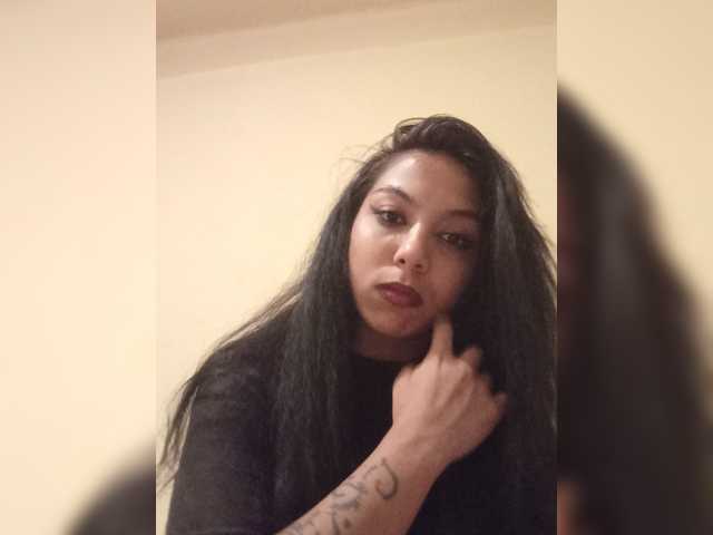 Anamariaby22 live cam on BongaCams