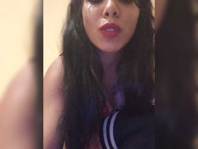 Anamariaby22 live cam on BongaCams