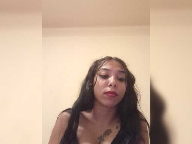 Anamariaby22 live cam on BongaCams