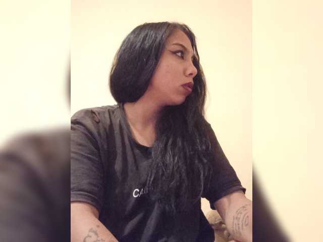 Anamariaby22 live cam on BongaCams