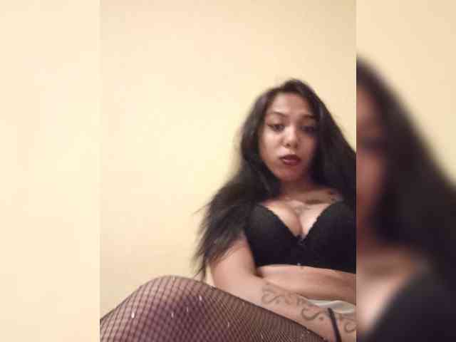 Anamariaby22 webcam