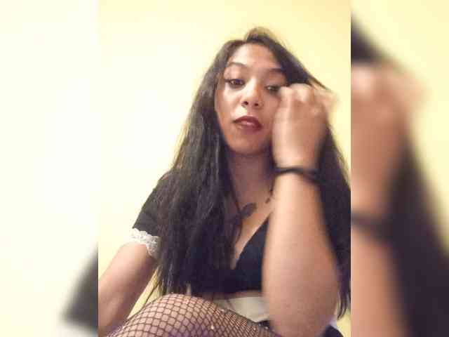 Anamariaby22 webcam