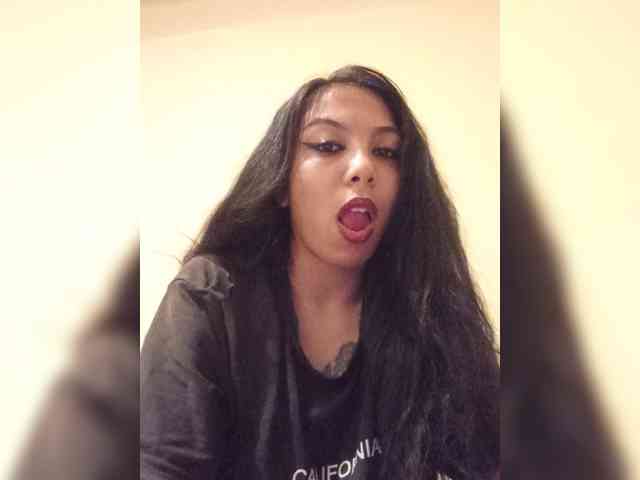 Anamariaby22 webcam